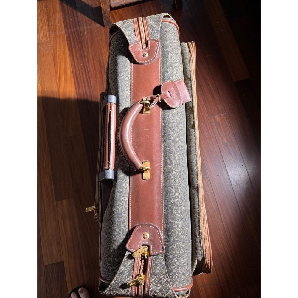 Hartmann luggage wings Diamond collection 24" Jacquard Wheeled Garment Bag Large